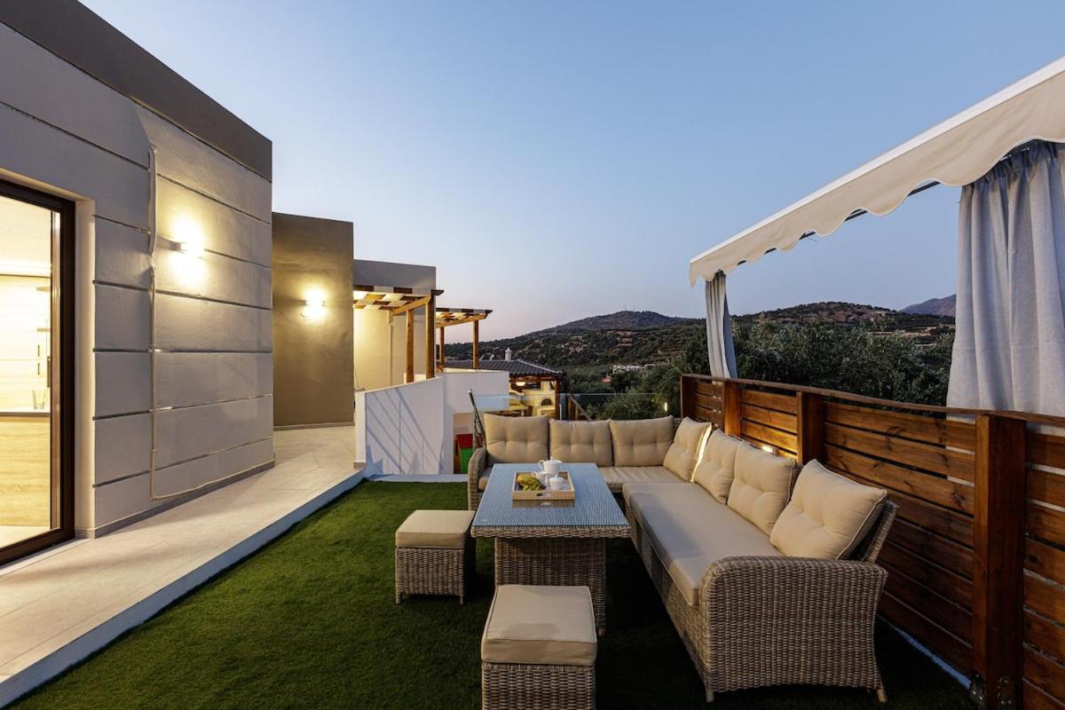 Villa Chnaris - Private Pool And Sauna Πέραμα Εξωτερικό φωτογραφία