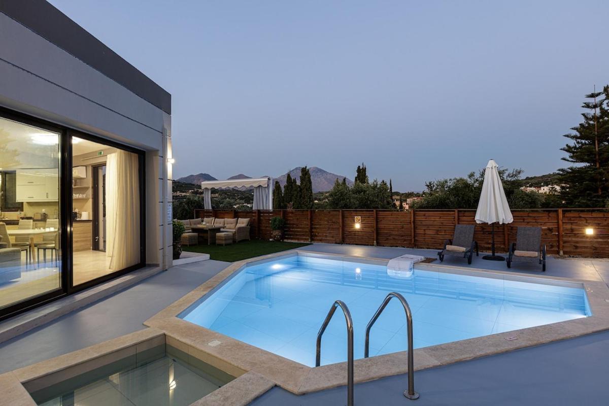 Villa Chnaris - Private Pool And Sauna Πέραμα Εξωτερικό φωτογραφία