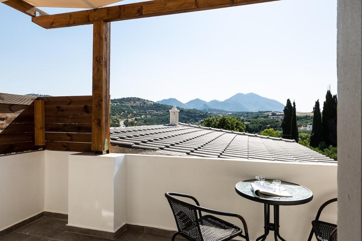 Villa Chnaris - Private Pool And Sauna Πέραμα Εξωτερικό φωτογραφία